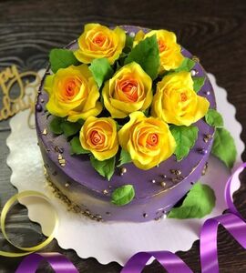 Торт с розами на 82 года женщине №111510