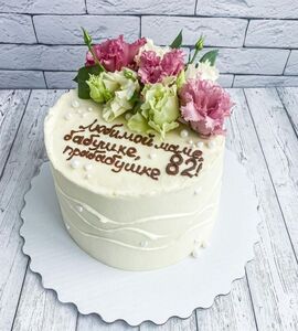 Торт на 82 года женщине с цветами №111514