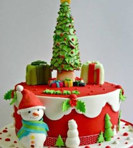 Торт с подарками елкой и снеговиком