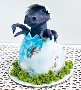 Торт вылупившийся динозавр №190512