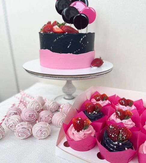 Торт черно-розовый для девочки №185405