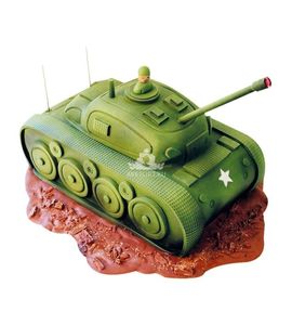 Торт на 23 февраля танк с бойцом и звездой