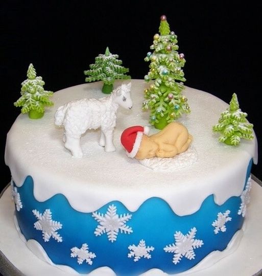 Торт новогодний с младенцем и овечкой
