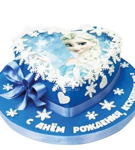 Торт новогодний в виде сердца со снежинками и фото