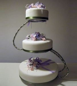 Свадебный торт на подставке №131813