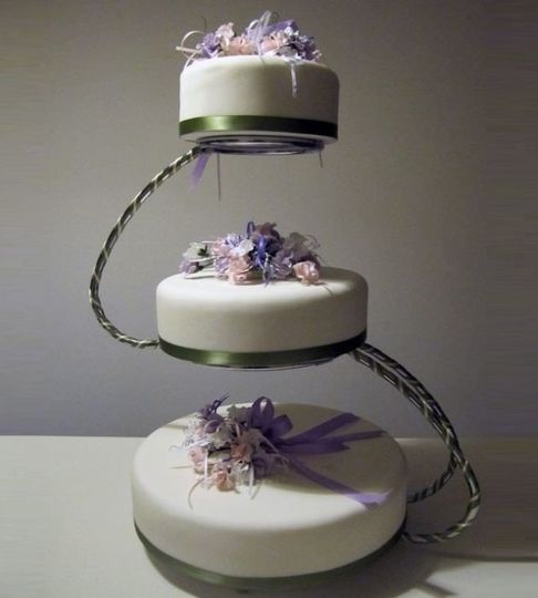 Свадебный торт на подставке №131813