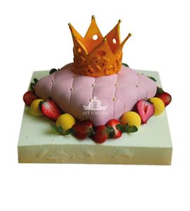 Торт Корона в клубнике