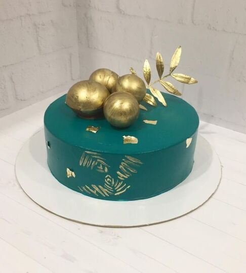 Торт зеленый с золотом №151701