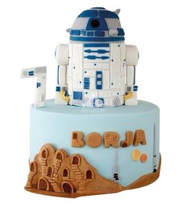 Торт с роботом R2-D2