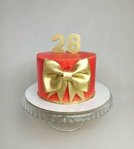 Торт желто-розовый на 28 лет №151106