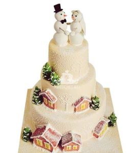 Торт трехъярусный со снегирями и домиками