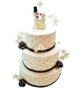 Торт трехъярусный со снеговиками на свадьбу