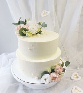 Торт двухъярусный с цветами №134004