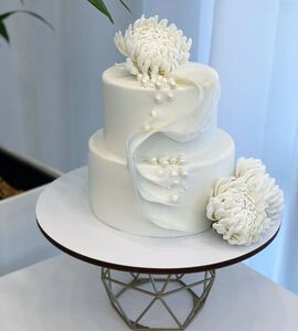 Торт двухъярусный с цветами №134009