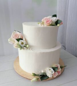 Торт двухъярусный с цветами №134011