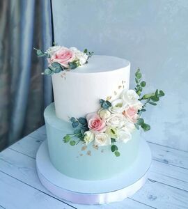Торт двухъярусный с цветами №134013