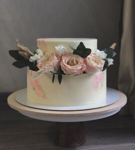 Торт двухъярусный с цветами №134014