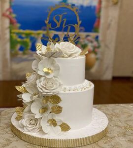 Торт двухъярусный с цветами №134018