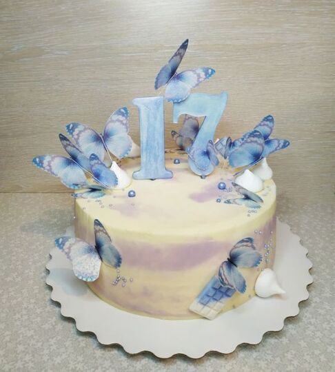 Торт с бабочками для девочки нежный №127619