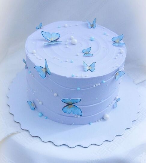 Торт с бабочками для девочки голубой №127626