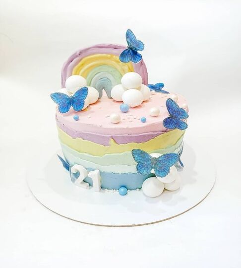 Торт с бабочками и радугой для девочки №127630