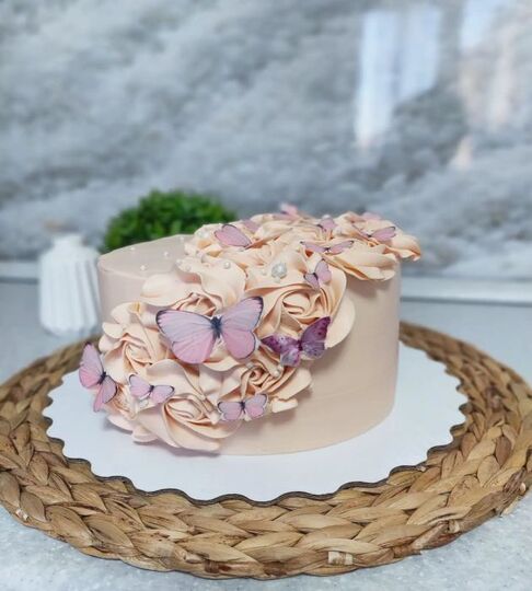 Торт женщине с цветами №125828