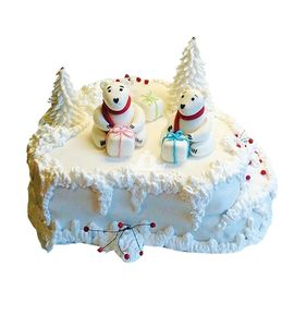 Торт с белыми медведями и подарками